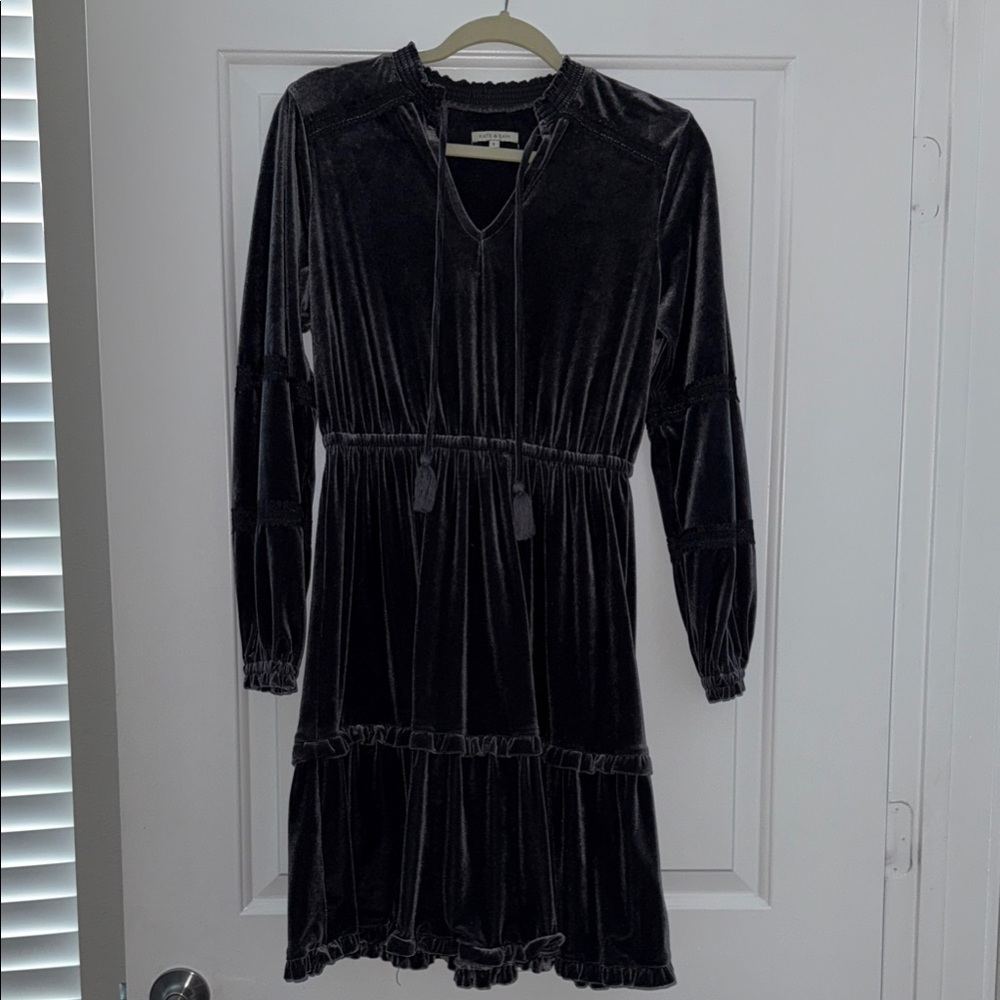 Chic Long Sleeve Gray/Black Dress
